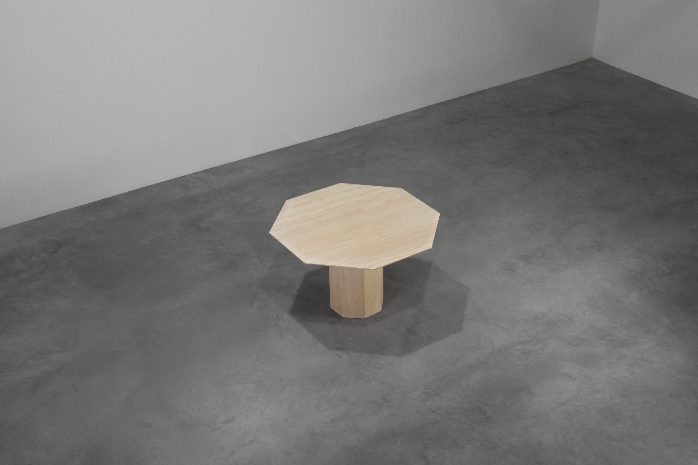 Mid-Century Italian octagonal Travertine Dining Table, 1980sthumbnail